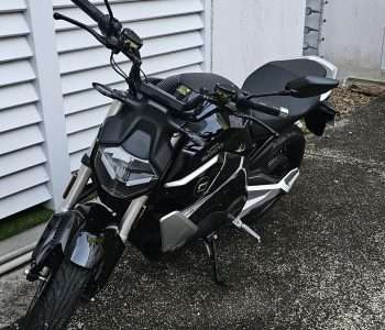 Super Soco Street Hunter – Électrique – État proche du neuf