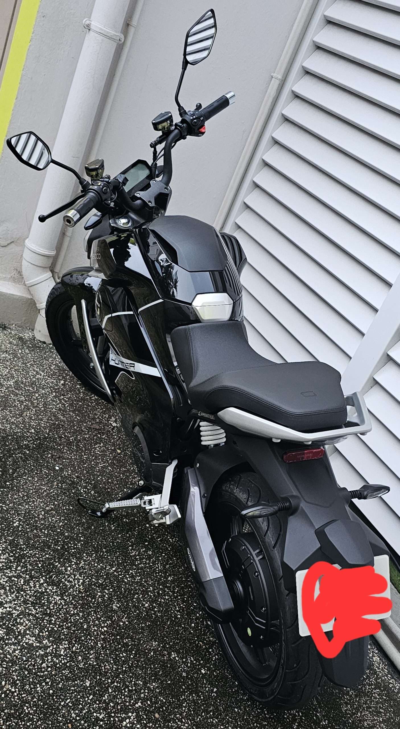 Super Soco Street Hunter – Électrique – État proche du neuf