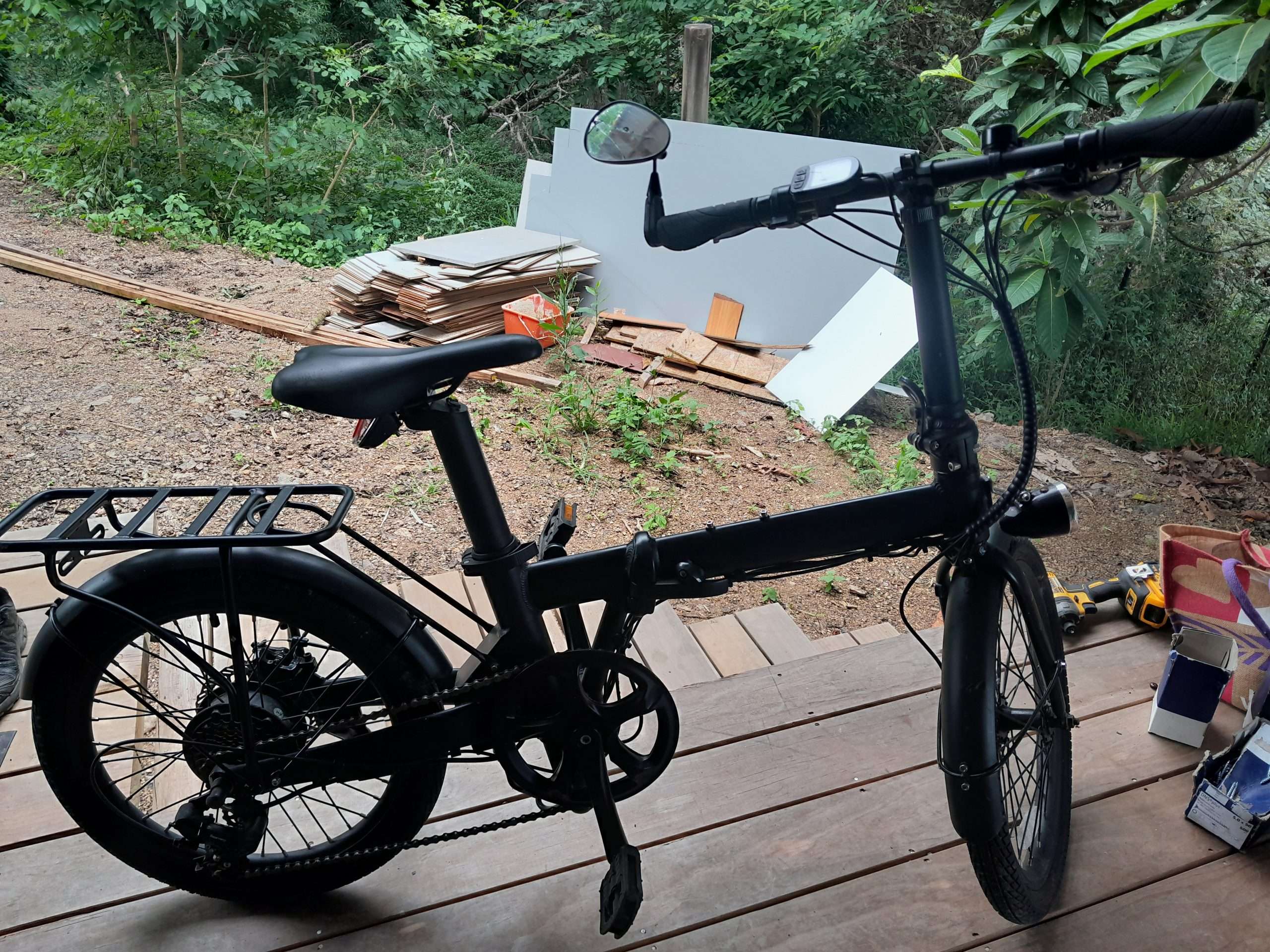 Vélo électrique pliant
