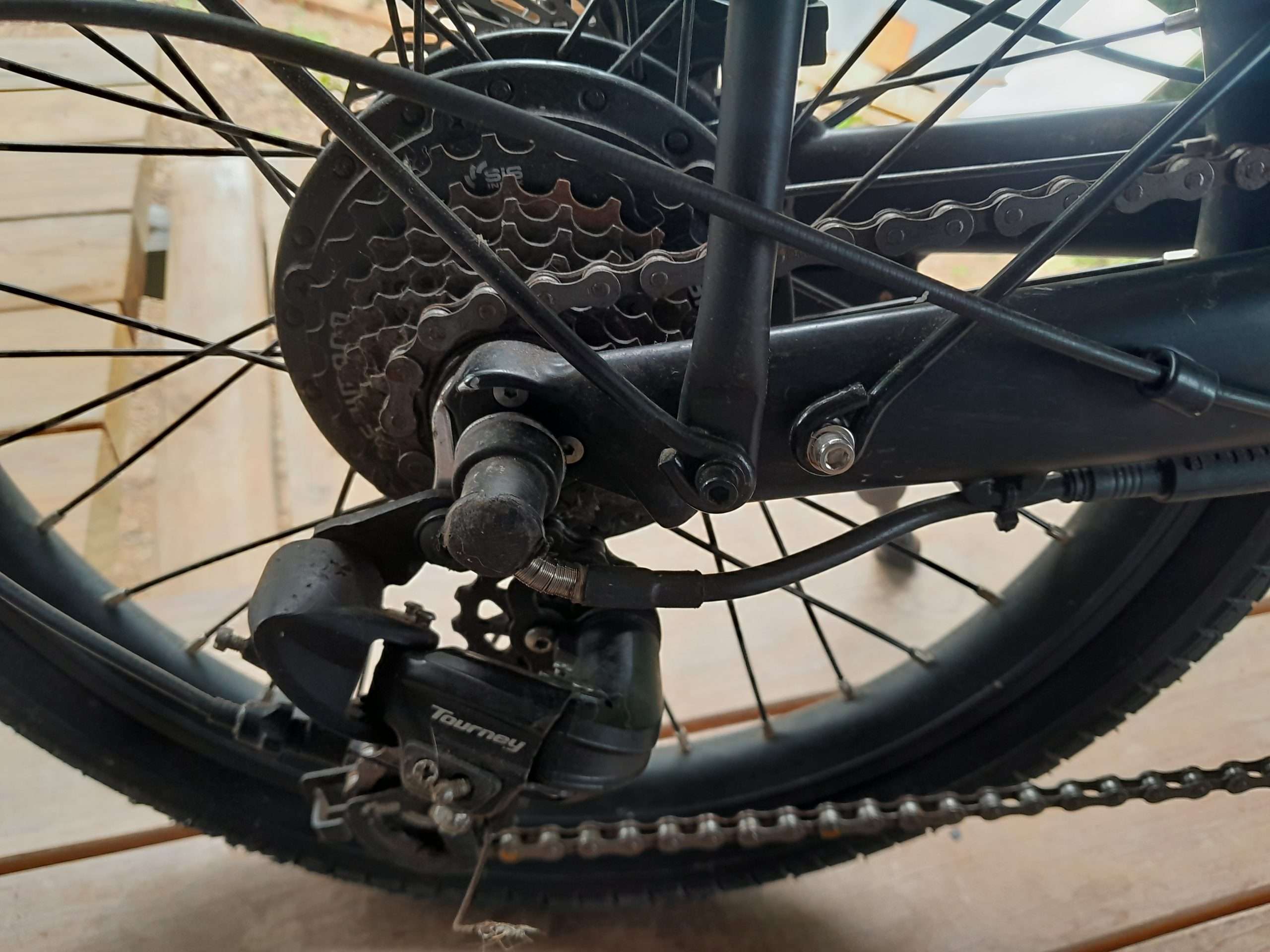 Vélo électrique pliant